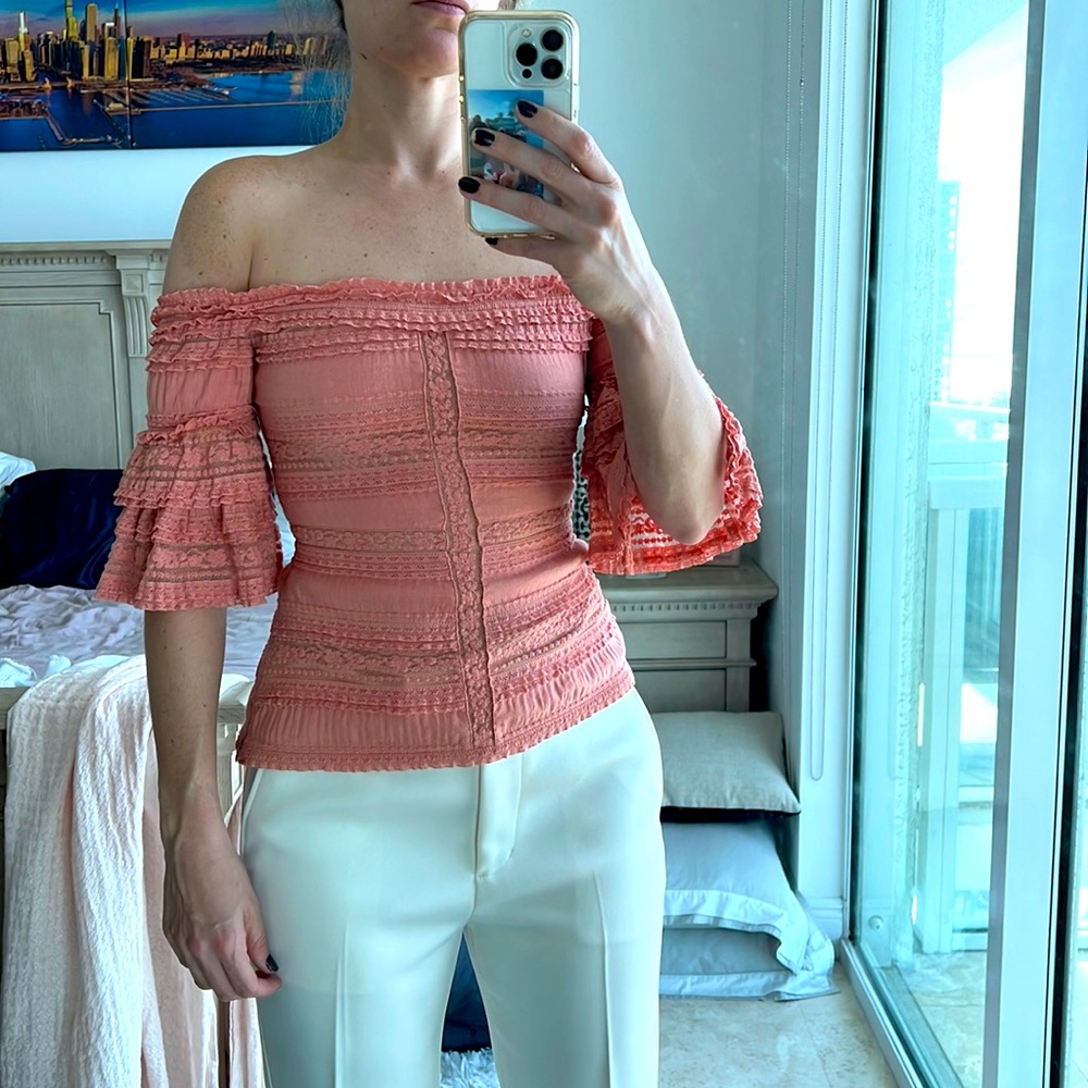 Cinq à Sept size small dusty rose off the shoulder top